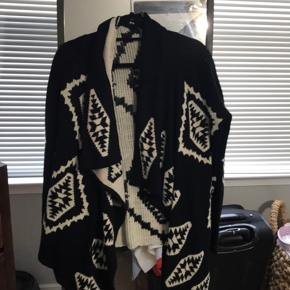 Jack black and white long sleeve sweater